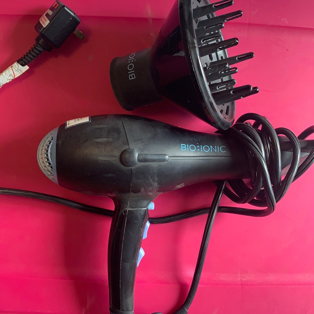 Bio Ionic professional dryer